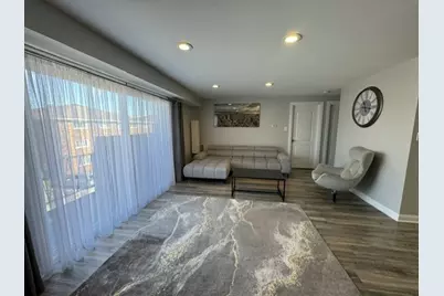 5846 W 77th Street #303, Burbank, IL 60459 - Photo 2
