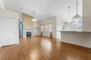 3752 Thornhill Cir, Champaign, IL 61822 - Photo 2