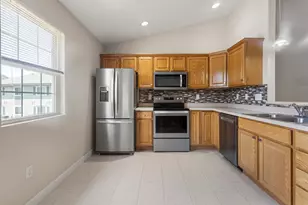 3752 Thornhill Cir, Champaign, IL 61822 - Photo 6