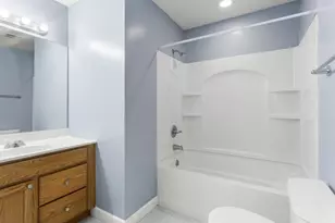 3752 Thornhill Cir, Champaign, IL 61822 - Photo 14
