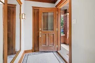 4922 N Tripp Ave, Chicago, IL 60630 - Photo 2