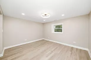 1302 S Lawler Ave, Lombard, IL 60148 - Photo 24