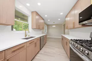 1302 S Lawler Ave, Lombard, IL 60148 - Photo 4