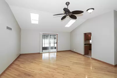 5019 Burman Drive, Crystal Lake, IL 60014 - Photo 4