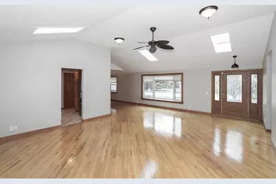 5019 Burman Drive, Crystal Lake, IL 60014 - Photo 6