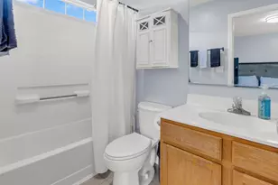 1807 Van Dyke Ln, Carpentersville, IL 60110 - Photo 18