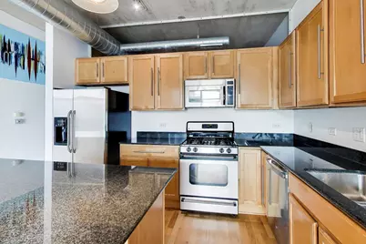 125 E 13th Street #1012, Chicago, IL 60605 - Photo 6