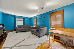 38 N Summit Ave, Villa Park, IL 60181 - Photo 2