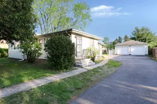 2414 Garden St, Joliet, IL 60435 - Photo 2