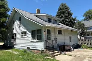 208 N Wood St, Gibson City, IL 60936 - Photo 10