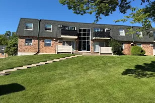 9950 S 84th Terrace, Palos Hills, IL 60465 - Photo 1