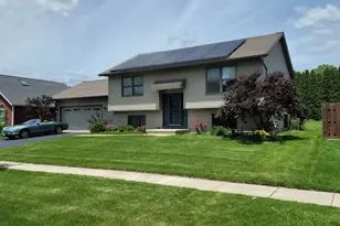 715 Cherry Tree Ln, Genoa, IL 60135 - Photo 2