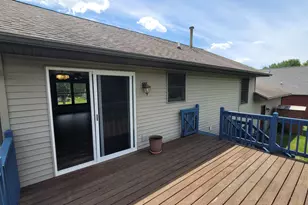 715 Cherry Tree Ln, Genoa, IL 60135 - Photo 8