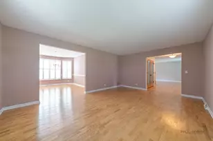 255 Lee Rd, Northbrook, IL 60062 - Photo 4