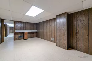 255 Lee Rd, Northbrook, IL 60062 - Photo 32