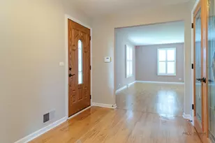 255 Lee Rd, Northbrook, IL 60062 - Photo 2