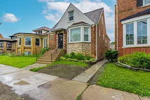5621 N Drake Ave, Chicago, IL 60659 - Photo 2