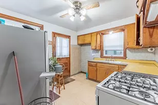 5621 N Drake Ave, Chicago, IL 60659 - Photo 10
