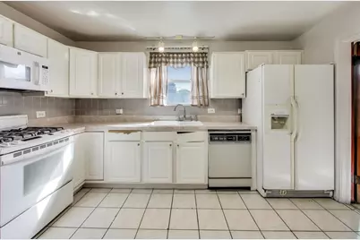 5636 W Augusta Boulevard, Chicago, IL 60651 - Photo 10