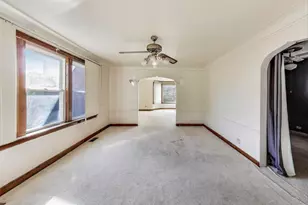 5636 W Augusta Blvd, Chicago, IL 60651 - Photo 8