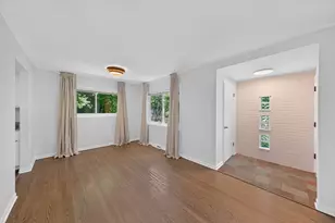 215 Dodge Ave, Evanston, IL 60202 - Photo 2