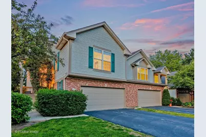 121 Commons Court, Wheeling, IL 60090 - Photo 2