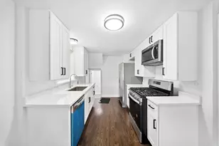 8906 S Crandon Ave, Chicago, IL 60617 - Photo 6