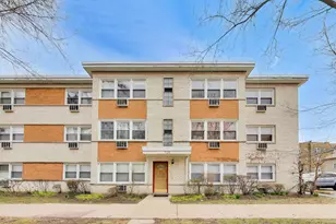 7123 N Damen Ave, Chicago, IL 60645 - Photo 1