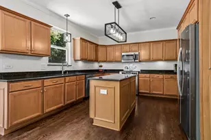 3520 Antoine Pl, Saint Charles, IL 60175 - Photo 6