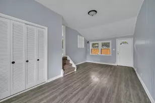 1305 Wilson Ct, Zion, IL 60099 - Photo 6
