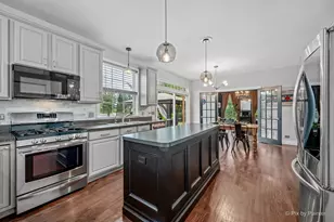 37W226 Baker Hill Ct, Saint Charles, IL 60175 - Photo 10