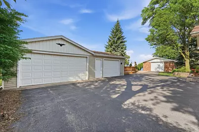 24 W 168th Street, South Holland, IL 60473 - Photo 2