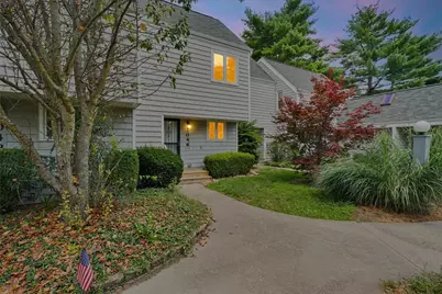 2046 Blackthorn Drive #2046, Champaign, IL 61821 - Photo 2