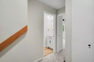 2046 Blackthorn Dr, Champaign, IL 61821 - Photo 18