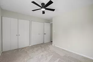2046 Blackthorn Dr, Champaign, IL 61821 - Photo 24