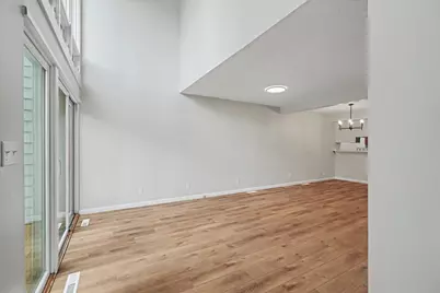 2046 Blackthorn Drive #2046, Champaign, IL 61821 - Photo 12