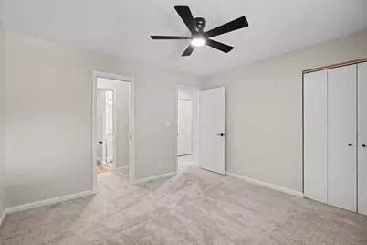 2046 Blackthorn Drive #2046, Champaign, IL 61821 - Photo 20