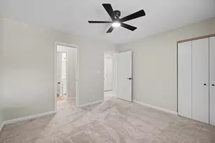 2046 Blackthorn Dr, Champaign, IL 61821 - Photo 20