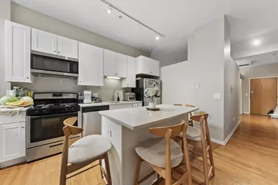 208 W Washington Street #2007, Chicago, IL 60606 - Photo 10