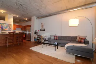 700 N Larrabee St, Chicago, IL 60654 - Photo 2