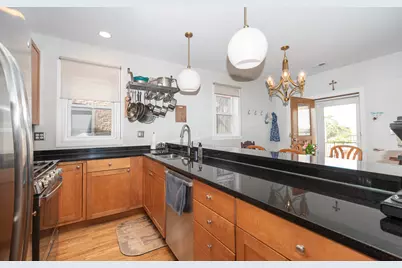 6051 N Mozart Street #4, Chicago, IL 60659 - Photo 4