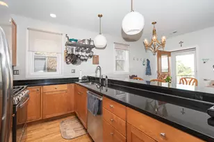 6051 N Mozart St, Chicago, IL 60659 - Photo 4