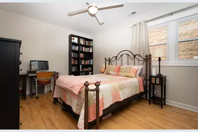 6051 N Mozart Street #4, Chicago, IL 60659 - Photo 8