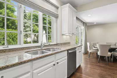 672 S Balmoral Court, Lake Forest, IL 60045 - Photo 18