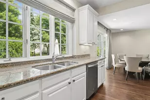 672 S Balmoral Ct, Lake Forest, IL 60045 - Photo 18