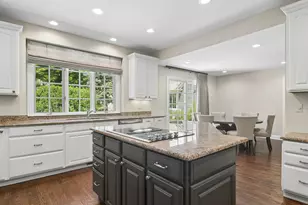672 S Balmoral Ct, Lake Forest, IL 60045 - Photo 16