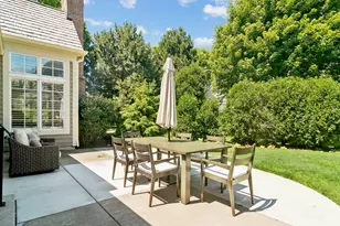 672 S Balmoral Ct, Lake Forest, IL 60045 - Photo 8