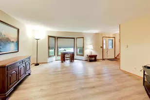745 Newberry Dr, Batavia, IL 60510 - Photo 8