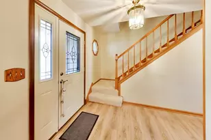 745 Newberry Dr, Batavia, IL 60510 - Photo 4