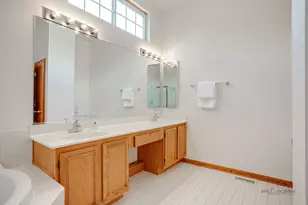 18421 W Meander Dr, Grayslake, IL 60030 - Photo 24